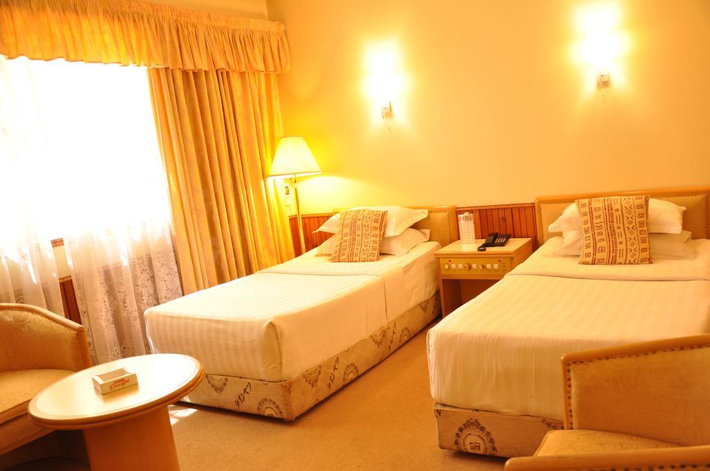 كامبالا Shangri-La Hotel Uganda الغرفة الصورة